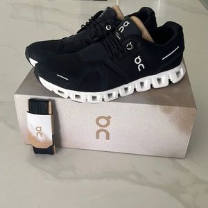 SOLD Women’s On Cloud 5 Black & White Size 8.5- New With Box- Bought Wrong Size-